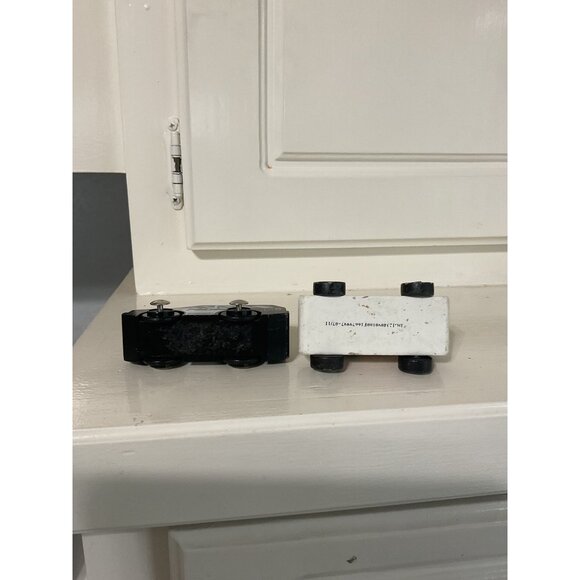 Wooden Toy Emergency Vehicles Police Ambulance Toy Train Accessories - Picture 6 of 6